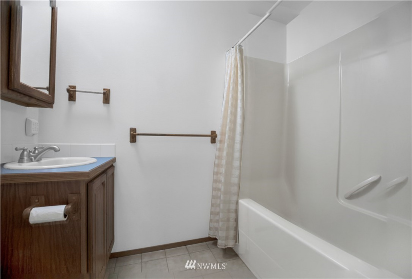 11244 Aero Lane, Yelm, Washington 98597, 3 Bedrooms Bedrooms, ,2 BathroomsBathrooms,Residential,For Sale,Aero Lane,NWM1840616