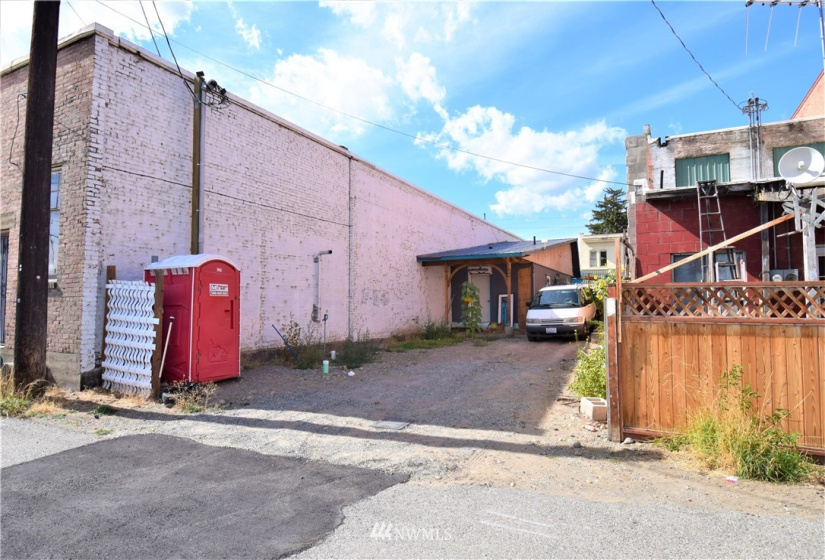 227 2nd, Okanogan, Washington 98840, ,Commercial Sale,For Sale,2nd,NWM1841586