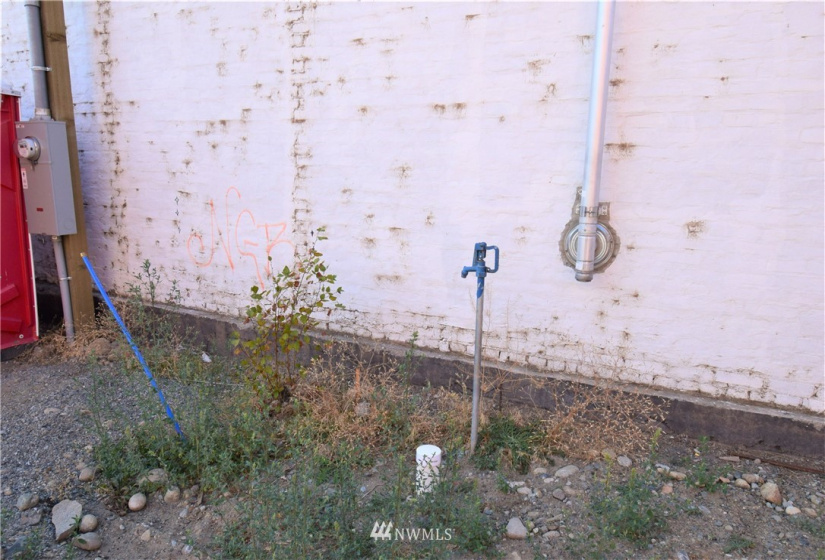 227 2nd, Okanogan, Washington 98840, ,Commercial Sale,For Sale,2nd,NWM1841586