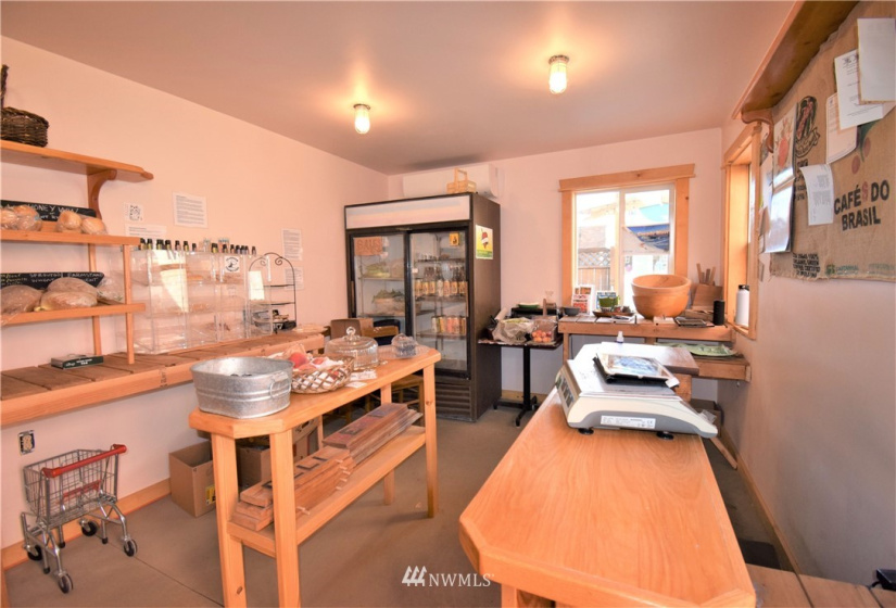 227 2nd, Okanogan, Washington 98840, ,Commercial Sale,For Sale,2nd,NWM1841586