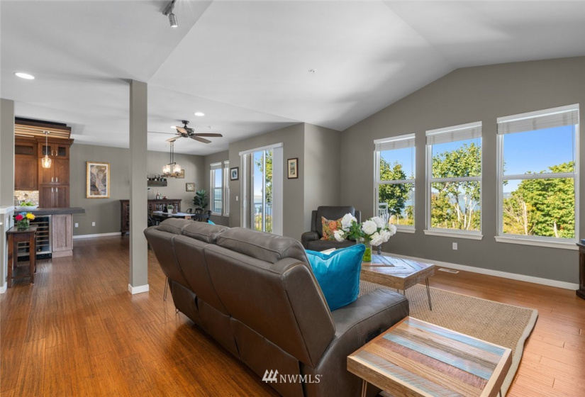 10942 Villa Monte Dr, Mukilteo, Washington 98275, 2 Bedrooms Bedrooms, ,2 BathroomsBathrooms,Residential,For Sale,Villa Monte Dr,NWM1841511