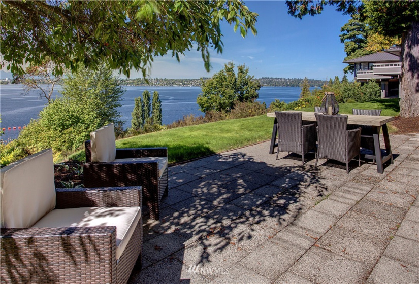 3217 Evergreen Point, Medina, Washington 98039, 4 Bedrooms Bedrooms, ,2 BathroomsBathrooms,Residential,For Sale,Evergreen Point,NWM1833423
