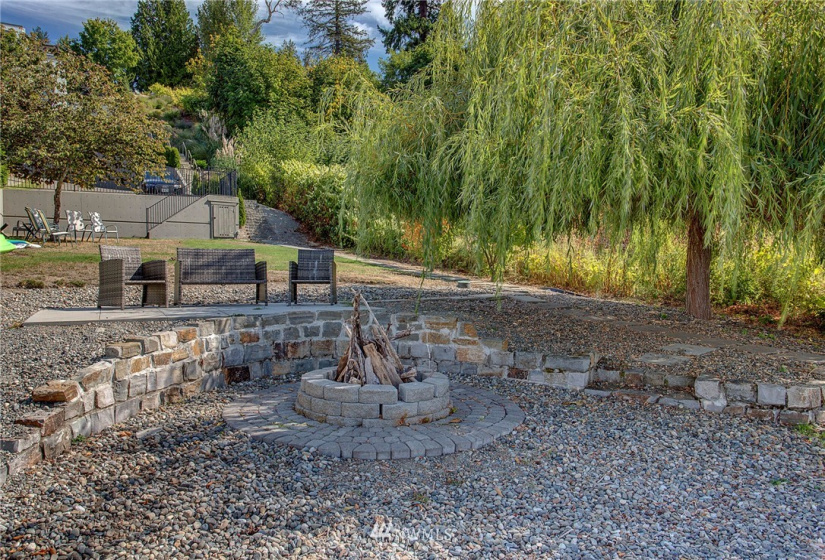 3217 Evergreen Point, Medina, Washington 98039, 4 Bedrooms Bedrooms, ,2 BathroomsBathrooms,Residential,For Sale,Evergreen Point,NWM1833423