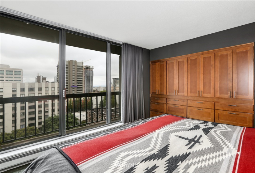 1101 Seneca, Seattle, Washington 98101, 3 Bedrooms Bedrooms, ,1 BathroomBathrooms,Residential,For Sale,Parkview Plaza,Seneca,NWM1842014