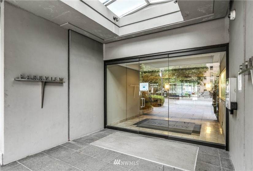 1101 Seneca, Seattle, Washington 98101, 3 Bedrooms Bedrooms, ,1 BathroomBathrooms,Residential,For Sale,Parkview Plaza,Seneca,NWM1842014