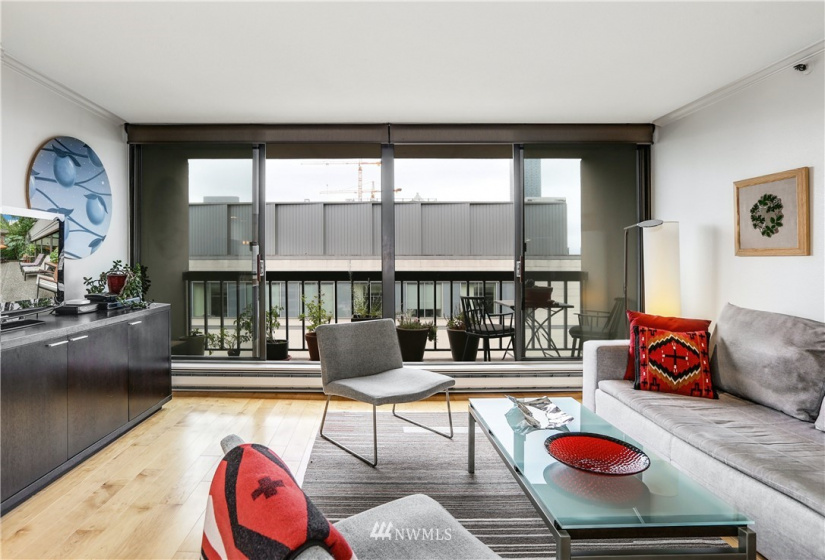 1101 Seneca, Seattle, Washington 98101, 3 Bedrooms Bedrooms, ,1 BathroomBathrooms,Residential,For Sale,Parkview Plaza,Seneca,NWM1842014