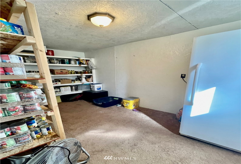 28 Race, Danville, Washington 99121, 5 Bedrooms Bedrooms, ,1 BathroomBathrooms,Residential,For Sale,Danville Townsite,Race,NWM1842036