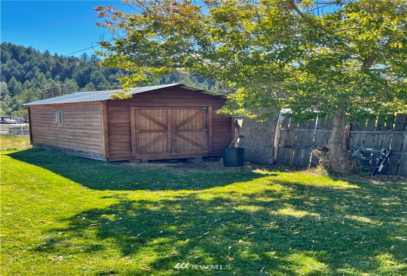 28 Race, Danville, Washington 99121, 5 Bedrooms Bedrooms, ,1 BathroomBathrooms,Residential,For Sale,Danville Townsite,Race,NWM1842036