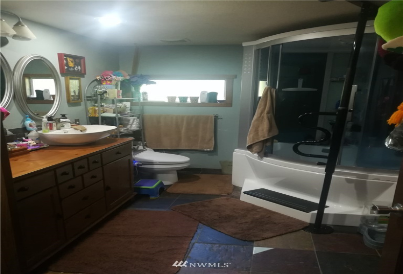 2711 158th, Tacoma, Washington 98445, 4 Bedrooms Bedrooms, ,1 BathroomBathrooms,Residential,For Sale,158th,NWM1842589