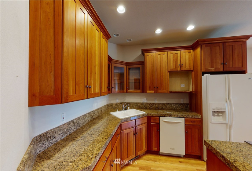 1015 Jelor, Walla Walla, Washington 99362, 3 Bedrooms Bedrooms, ,2 BathroomsBathrooms,Residential,For Sale,Country Glen Estates,Jelor,NWM1840251