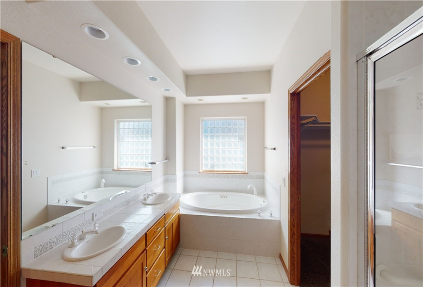 1015 Jelor, Walla Walla, Washington 99362, 3 Bedrooms Bedrooms, ,2 BathroomsBathrooms,Residential,For Sale,Country Glen Estates,Jelor,NWM1840251