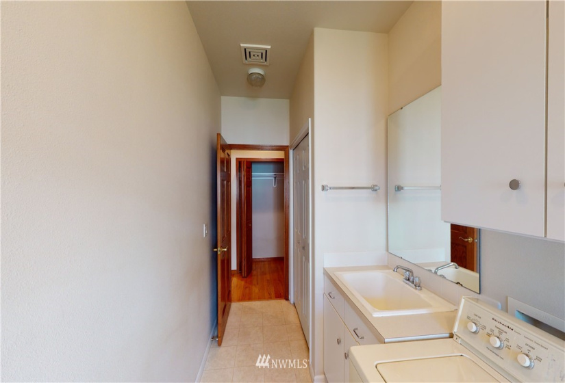 1015 Jelor, Walla Walla, Washington 99362, 3 Bedrooms Bedrooms, ,2 BathroomsBathrooms,Residential,For Sale,Country Glen Estates,Jelor,NWM1840251