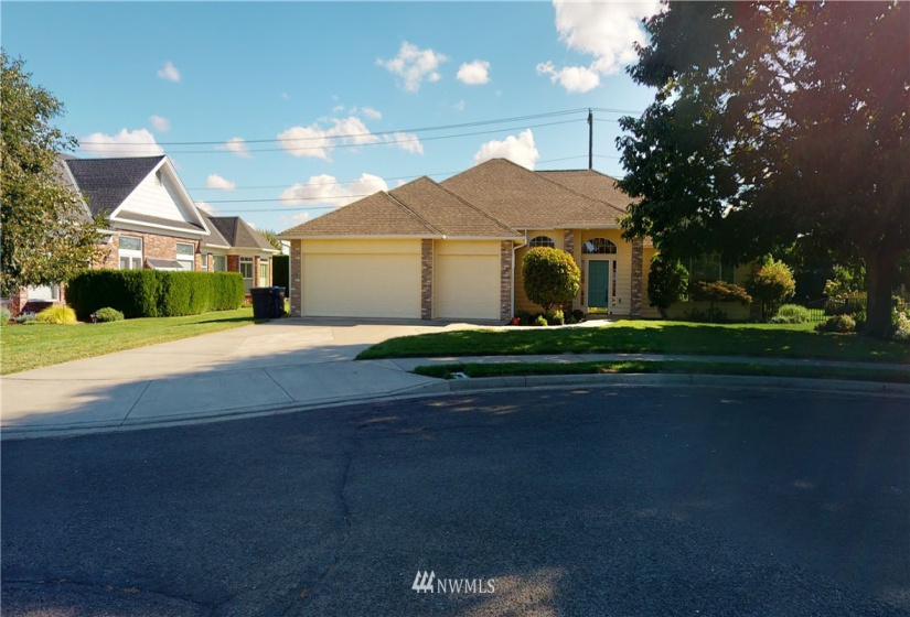 1015 Jelor, Walla Walla, Washington 99362, 3 Bedrooms Bedrooms, ,2 BathroomsBathrooms,Residential,For Sale,Country Glen Estates,Jelor,NWM1840251