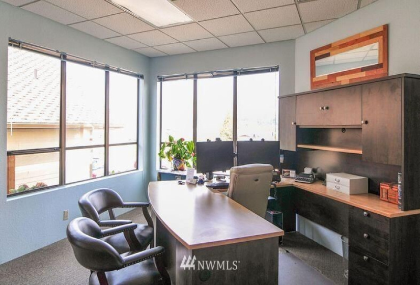 212 Chelan, Wenatchee, Washington 98801, ,Commercial Sale,For Sale,Chelan,NWM1842656