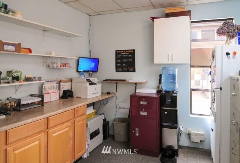 212 Chelan, Wenatchee, Washington 98801, ,Commercial Sale,For Sale,Chelan,NWM1842656