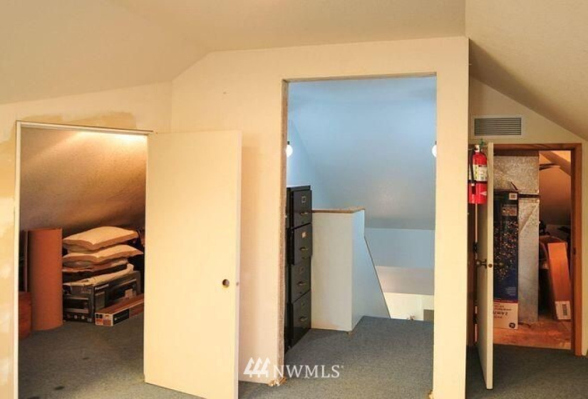 212 Chelan, Wenatchee, Washington 98801, ,Commercial Sale,For Sale,Chelan,NWM1842656
