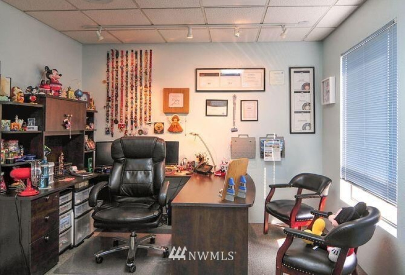 212 Chelan, Wenatchee, Washington 98801, ,Commercial Sale,For Sale,Chelan,NWM1842656