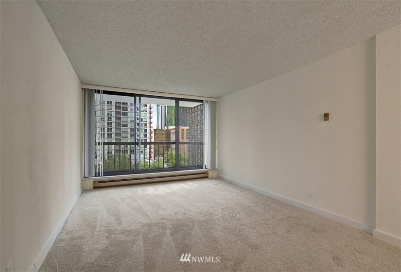 2100 3rd, Seattle, Washington 98121, 2 Bedrooms Bedrooms, ,1 BathroomBathrooms,Residential,For Sale,Royal Crest Condo,3rd,NWM1843219