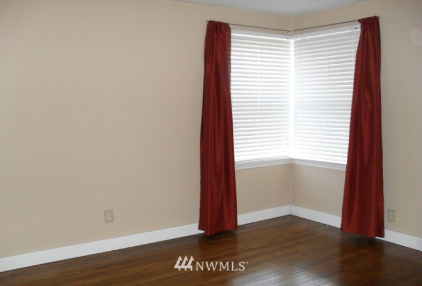 5221 21st, Seattle, Washington 98108, 2 Bedrooms Bedrooms, ,1 BathroomBathrooms,Residential Lease,For Rent,21st,NWM1843364