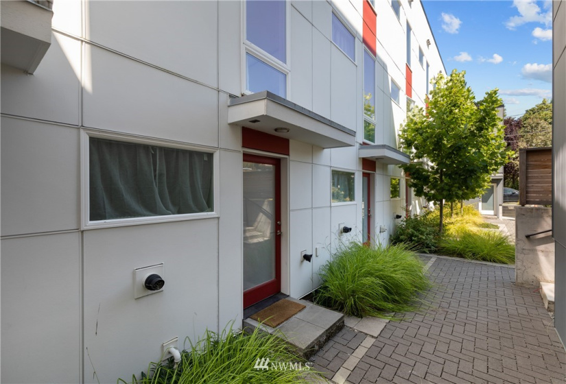 4356 6th, Seattle, Washington 98107, 2 Bedrooms Bedrooms, ,2 BathroomsBathrooms,Residential,For Sale,6th,NWM1843545