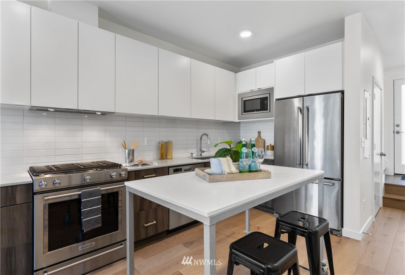 4356 6th, Seattle, Washington 98107, 2 Bedrooms Bedrooms, ,2 BathroomsBathrooms,Residential,For Sale,6th,NWM1843545