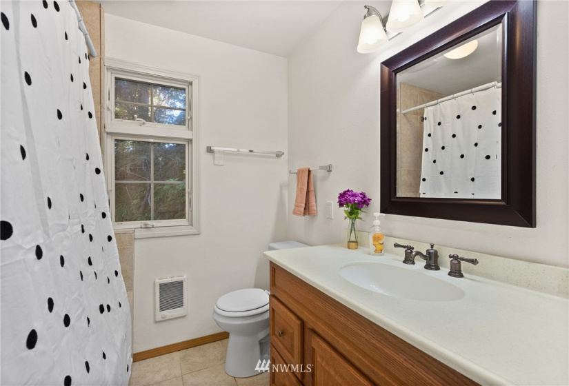 2403 Steilacoom, Steilacoom, Washington 98388, 4 Bedrooms Bedrooms, ,3 BathroomsBathrooms,Residential,For Sale,Steilacoom,NWM1843019