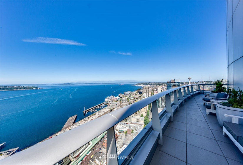 1521 2nd, Seattle, Washington 98101, 2 Bedrooms Bedrooms, ,1 BathroomBathrooms,Residential,For Sale,Fifteen Twenty-One Second Avenue,2nd,NWM1843810