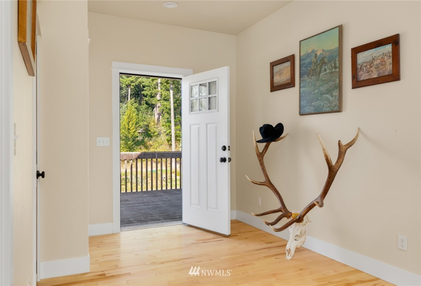 225 Durr, Camano Island, Washington 98282, 3 Bedrooms Bedrooms, ,3 BathroomsBathrooms,Residential,For Sale,Durr,NWM1843941