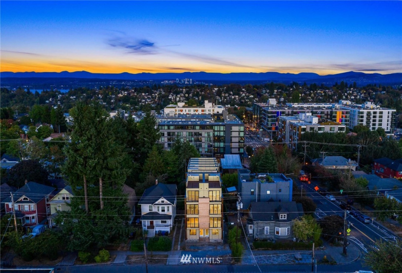 1408 21st, Seattle, Washington 98122, 2 Bedrooms Bedrooms, ,2 BathroomsBathrooms,Residential,For Sale,21st,NWM1840310