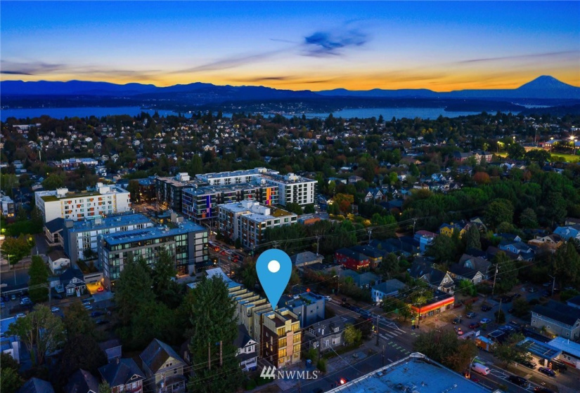 1408 21st, Seattle, Washington 98122, 2 Bedrooms Bedrooms, ,2 BathroomsBathrooms,Residential,For Sale,21st,NWM1840310