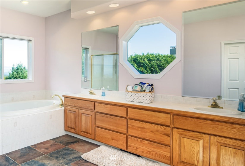 127 Glacier Peak, Camano Island, Washington 98282, 3 Bedrooms Bedrooms, ,2 BathroomsBathrooms,Residential,For Sale,Camano Hills PRD, div.1,Glacier Peak,NWM1844750