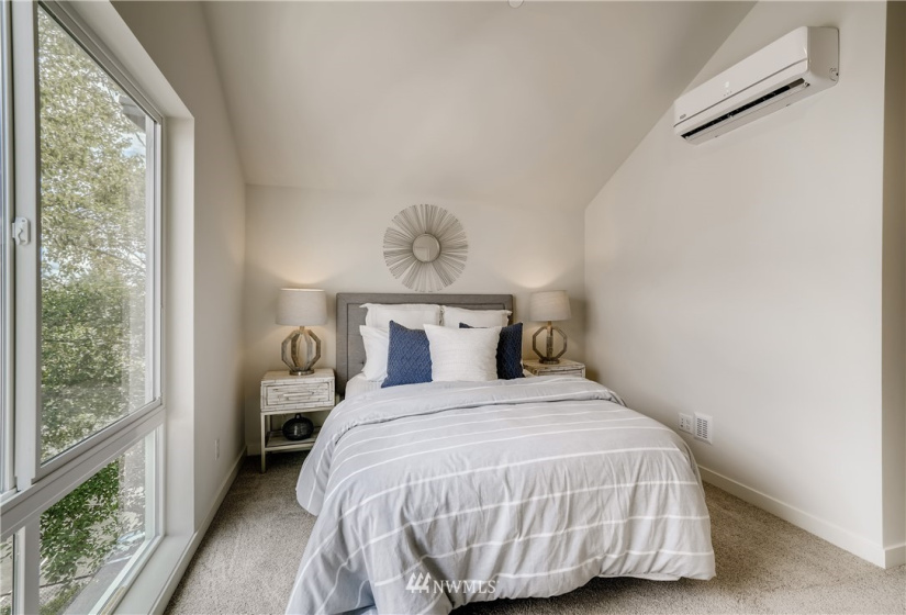 7142 C Beacon, Seattle, Washington 98108, 3 Bedrooms Bedrooms, ,1 BathroomBathrooms,Residential,For Sale,Helio,Beacon,NWM1845199