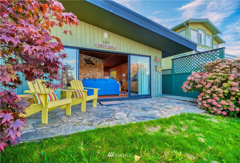 103 Bay View, Point Roberts, Washington 98281, 2 Bedrooms Bedrooms, ,Residential,For Sale,Maple Beach,Bay View,NWM1845446