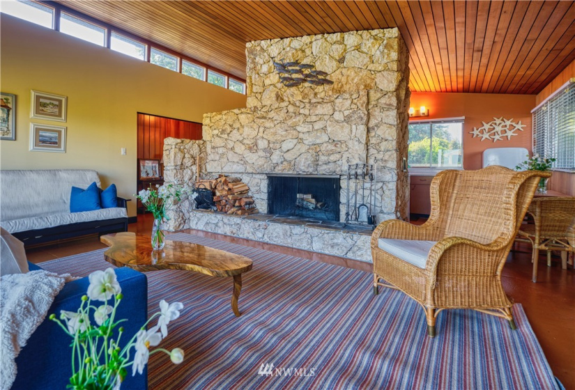 103 Bay View, Point Roberts, Washington 98281, 2 Bedrooms Bedrooms, ,Residential,For Sale,Maple Beach,Bay View,NWM1845446