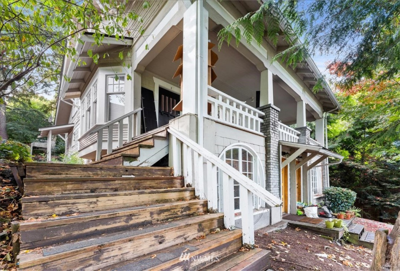 5219 22nd, Seattle, Washington 98105, ,Residential Income,For Sale,22nd,NWM1844988