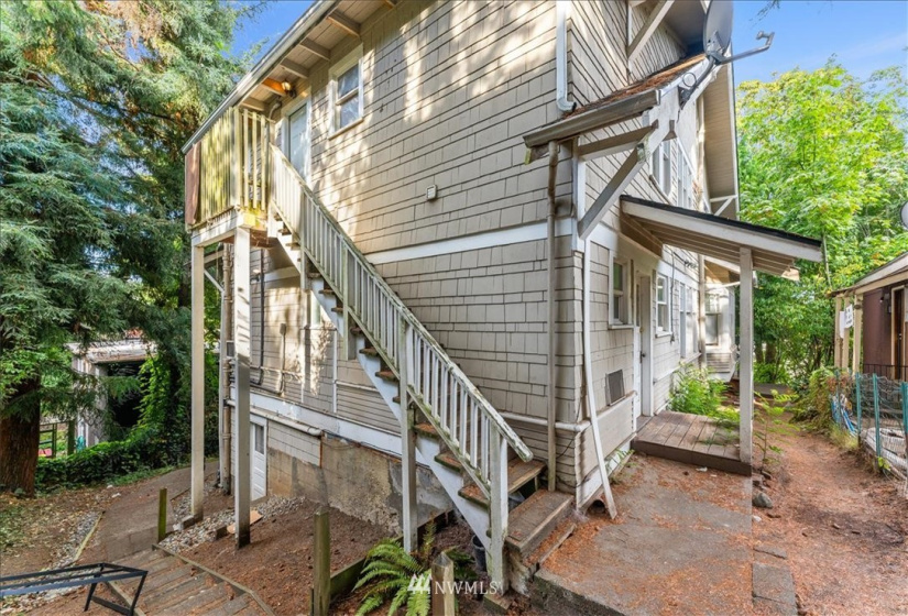 5219 22nd, Seattle, Washington 98105, ,Residential Income,For Sale,22nd,NWM1844988