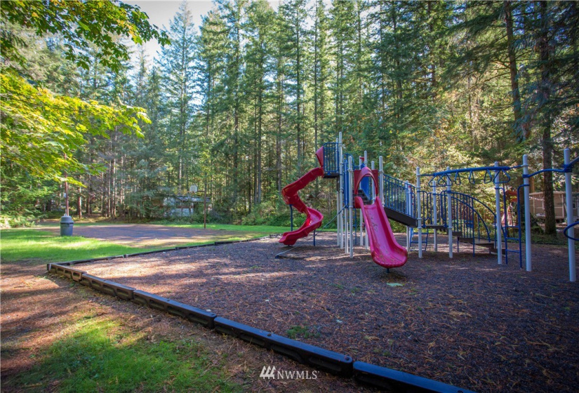 101 3 Sunset, Deming, Washington 98244, 2 Bedrooms Bedrooms, ,Residential,For Sale,Glen at Maple Falls,Sunset,NWM1845740