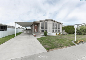 312 Columbia Center Blvd, Kennewick, Washington 99336, 3 Bedrooms Bedrooms, ,1 BathroomBathrooms,Residential,For Sale,Columbia Center Blvd,NWM1845665