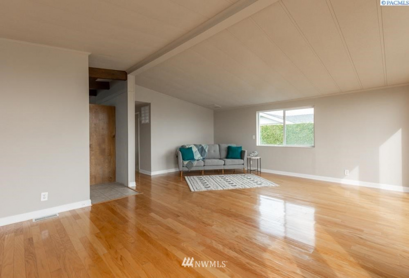 312 Columbia Center Blvd, Kennewick, Washington 99336, 3 Bedrooms Bedrooms, ,1 BathroomBathrooms,Residential,For Sale,Columbia Center Blvd,NWM1845665