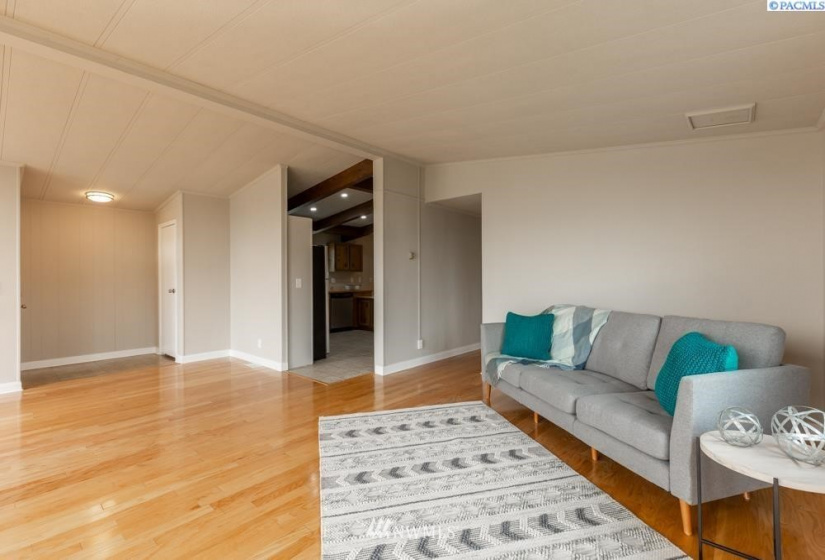 312 Columbia Center Blvd, Kennewick, Washington 99336, 3 Bedrooms Bedrooms, ,1 BathroomBathrooms,Residential,For Sale,Columbia Center Blvd,NWM1845665