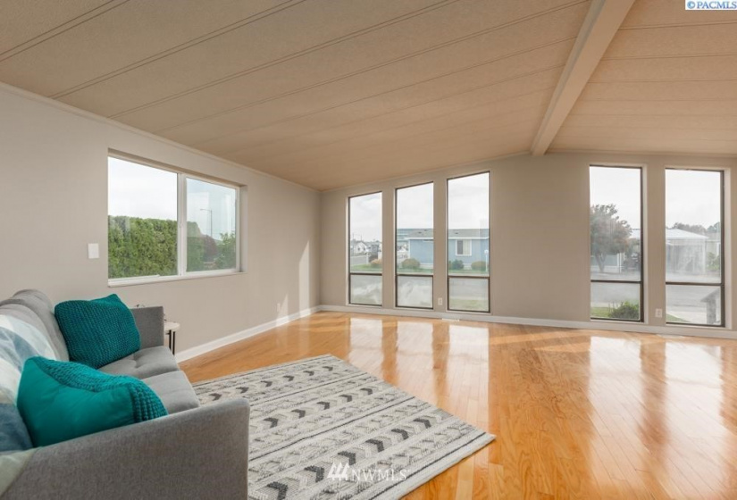 312 Columbia Center Blvd, Kennewick, Washington 99336, 3 Bedrooms Bedrooms, ,1 BathroomBathrooms,Residential,For Sale,Columbia Center Blvd,NWM1845665