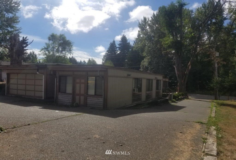 18306 128th, Renton, Washington 98059, 2 Bedrooms Bedrooms, ,1 BathroomBathrooms,Residential,For Sale,128th,NWM1846162