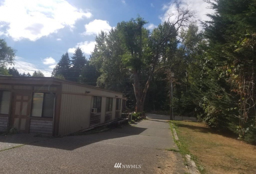 18306 128th, Renton, Washington 98059, 2 Bedrooms Bedrooms, ,1 BathroomBathrooms,Residential,For Sale,128th,NWM1846162