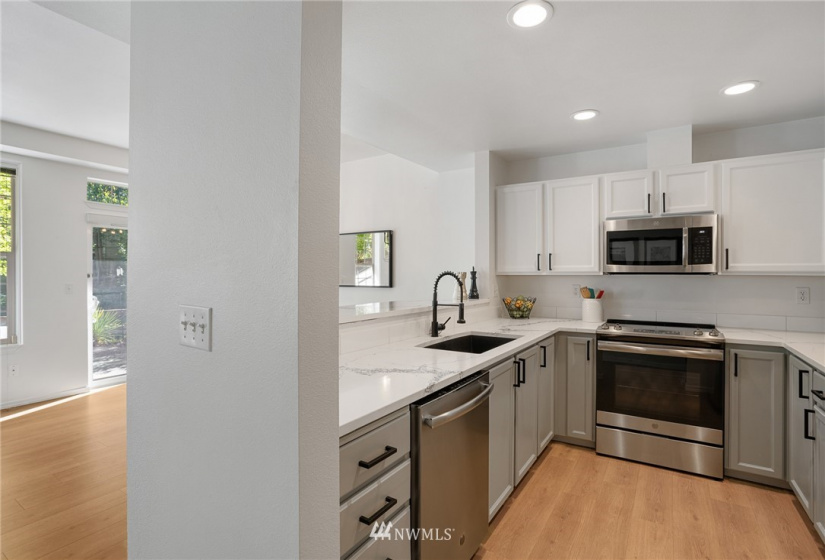 14714 53rd, Edmonds, Washington 98026, 3 Bedrooms Bedrooms, ,2 BathroomsBathrooms,Residential,For Sale,Forest Isle,53rd,NWM1846188