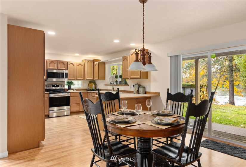 500 First, Toledo, Washington 98591, 3 Bedrooms Bedrooms, ,2 BathroomsBathrooms,Residential,For Sale,First,NWM1846221