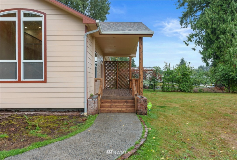 500 First, Toledo, Washington 98591, 3 Bedrooms Bedrooms, ,2 BathroomsBathrooms,Residential,For Sale,First,NWM1846221