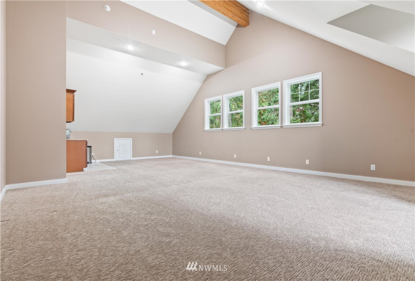 20515 63rd, Spanaway, Washington 98387, 6 Bedrooms Bedrooms, ,1 BathroomBathrooms,Residential,For Sale,63rd,NWM1846325