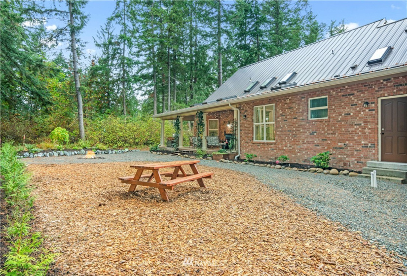 20515 63rd, Spanaway, Washington 98387, 6 Bedrooms Bedrooms, ,1 BathroomBathrooms,Residential,For Sale,63rd,NWM1846325
