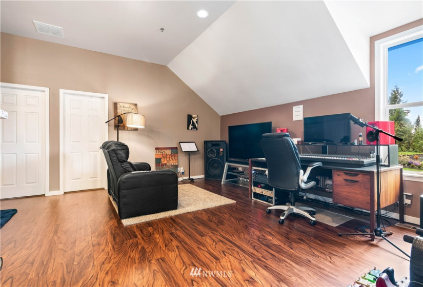 20515 63rd, Spanaway, Washington 98387, 6 Bedrooms Bedrooms, ,1 BathroomBathrooms,Residential,For Sale,63rd,NWM1846325