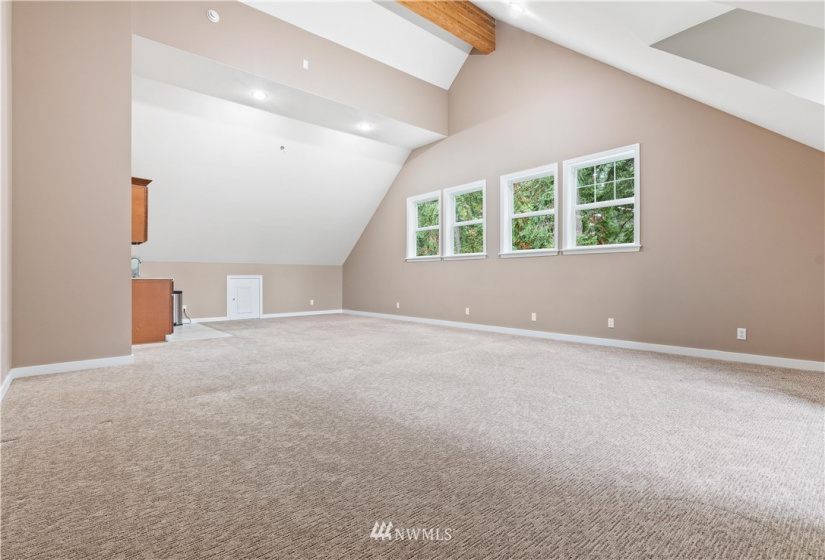 20515 63rd, Spanaway, Washington 98387, 6 Bedrooms Bedrooms, ,1 BathroomBathrooms,Residential,For Sale,63rd,NWM1846825